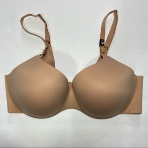 Incredible Victorias Secret lightly lined perfect coverage 36C new no tags nude